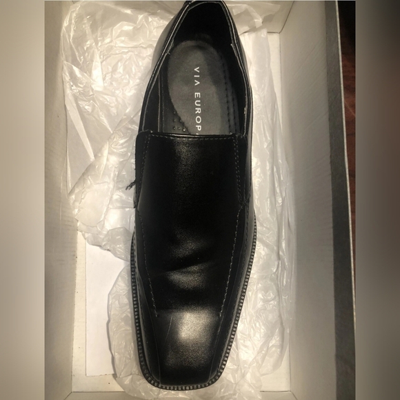Via Europa Black Dress Shoes - Size 10  Very Good Condition. - Picture 2 of 3